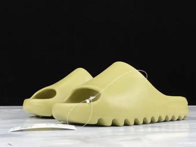 hype Yeezy Slides 'Resin' Adidas FX0494 0605